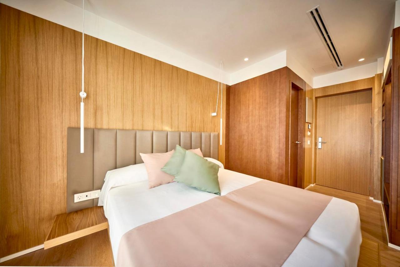 קוניל דה לה פרונטרה Hostal Pericon מראה חיצוני תמונה