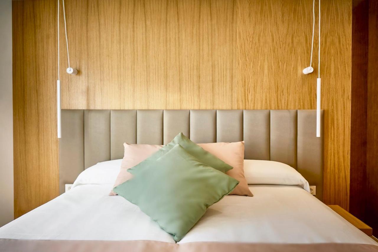 קוניל דה לה פרונטרה Hostal Pericon מראה חיצוני תמונה