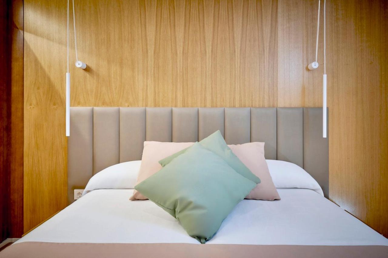 קוניל דה לה פרונטרה Hostal Pericon מראה חיצוני תמונה